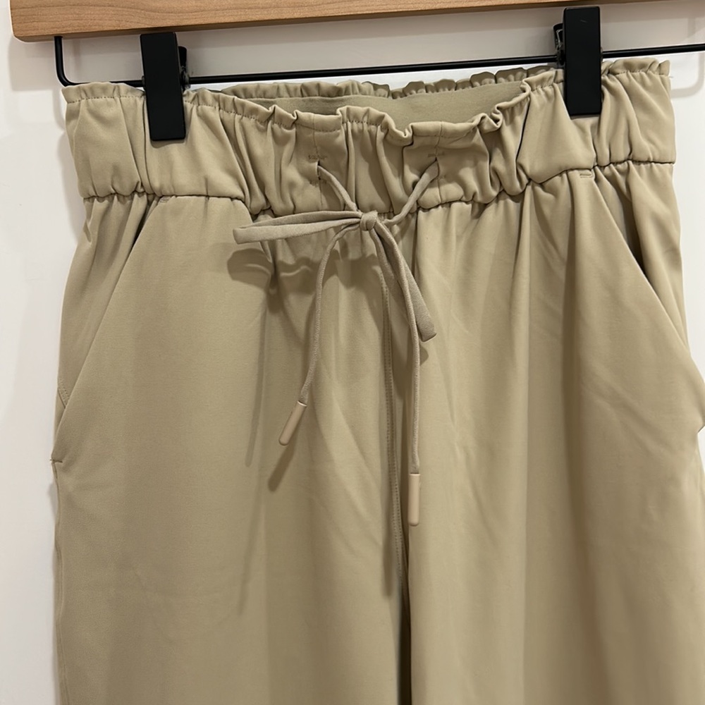 Lululemon High Rise Stretch 7/8 Pant - Picture 2 of 3